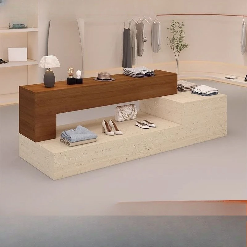 Vetrina Nakajima, tavolo al ce - Tables recensione e prezzo