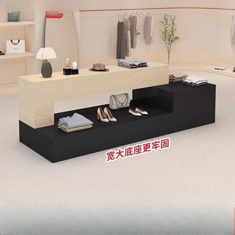 Vetrina Nakajima, tavolo al ce - Tables recensione e prezzo